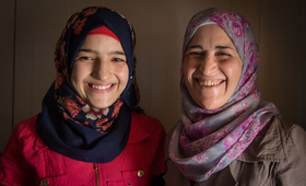 أم وابنتها تقولان "لا" للزواج المبكر في مخيم الزعتري 